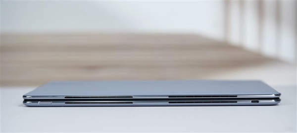 华为首款鸿蒙折叠屏电脑!MateBook Fold非凡大师图赏