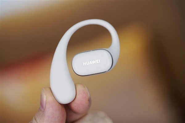 华为首款开放式耳挂耳机!FreeArc图赏