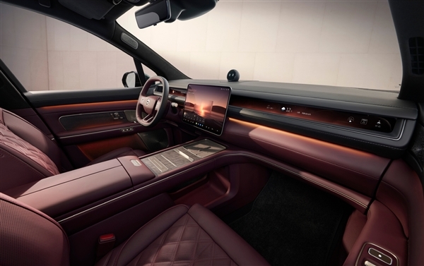 百万级豪车气场!全新蔚来ES8内饰官图公布:吸顶屏、大冰箱、零重力座椅全上车