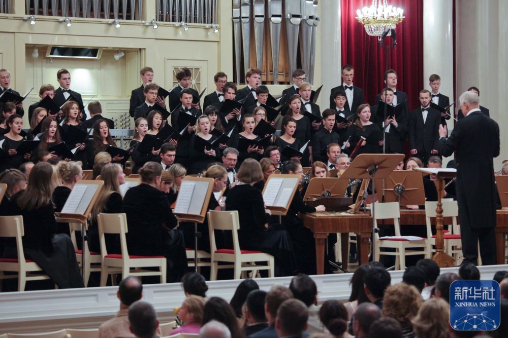 2015年9月3日,中国人民抗日战争暨世界反法西斯战争胜利70周年《和平颂》音乐会在俄罗斯圣彼得堡爱乐音乐厅举行。