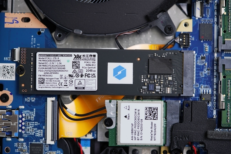 锐龙9 9955HX3D加持的最强水冷游戏本!机械革命苍龙16 Ultra评测