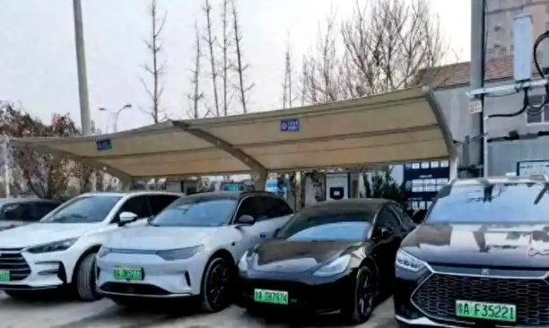 发现了没有?若你的燃油车车龄在10年以内,别考虑现在换电车,这三点原因,别当“大冤种”了!