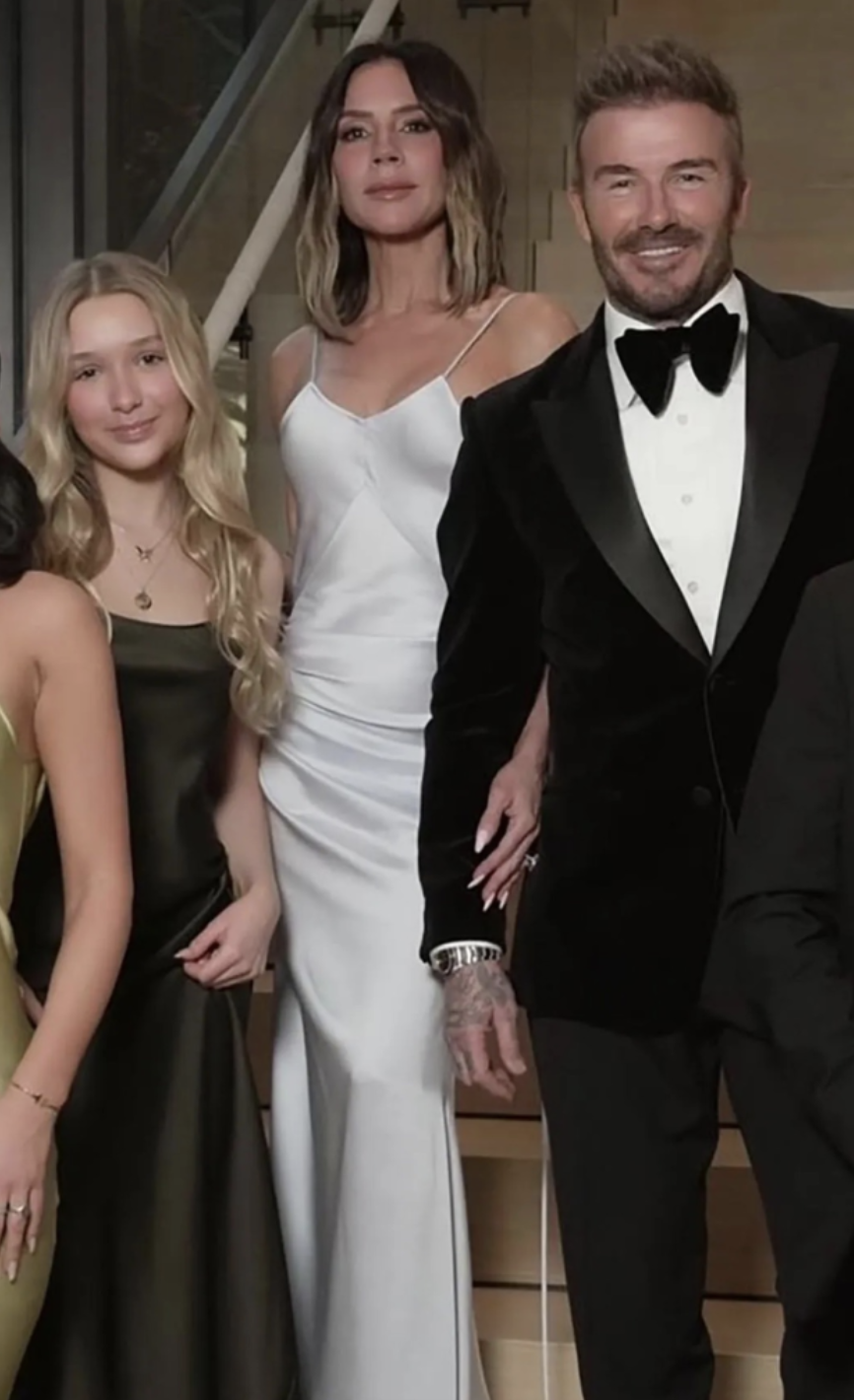 贝克汉姆俩儿子闹翻，因二弟热恋大哥前女友？哥哥疑似多次拒同框：有她没我_凤凰网