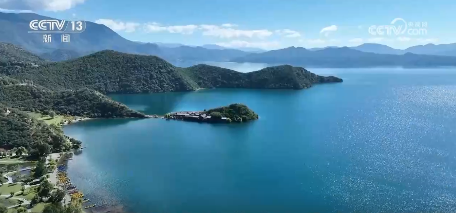 秋日里的中国斑斓如画 神州大地绘就绿水青山“幸福图景”