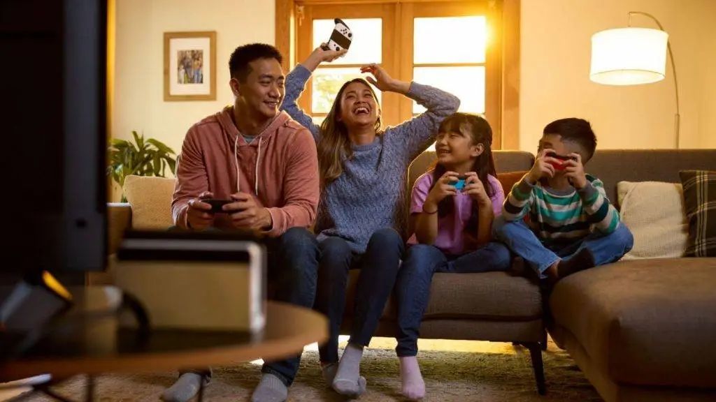 Switch 2和任天堂的对手不只有新PSP,还有每个人兜里的它