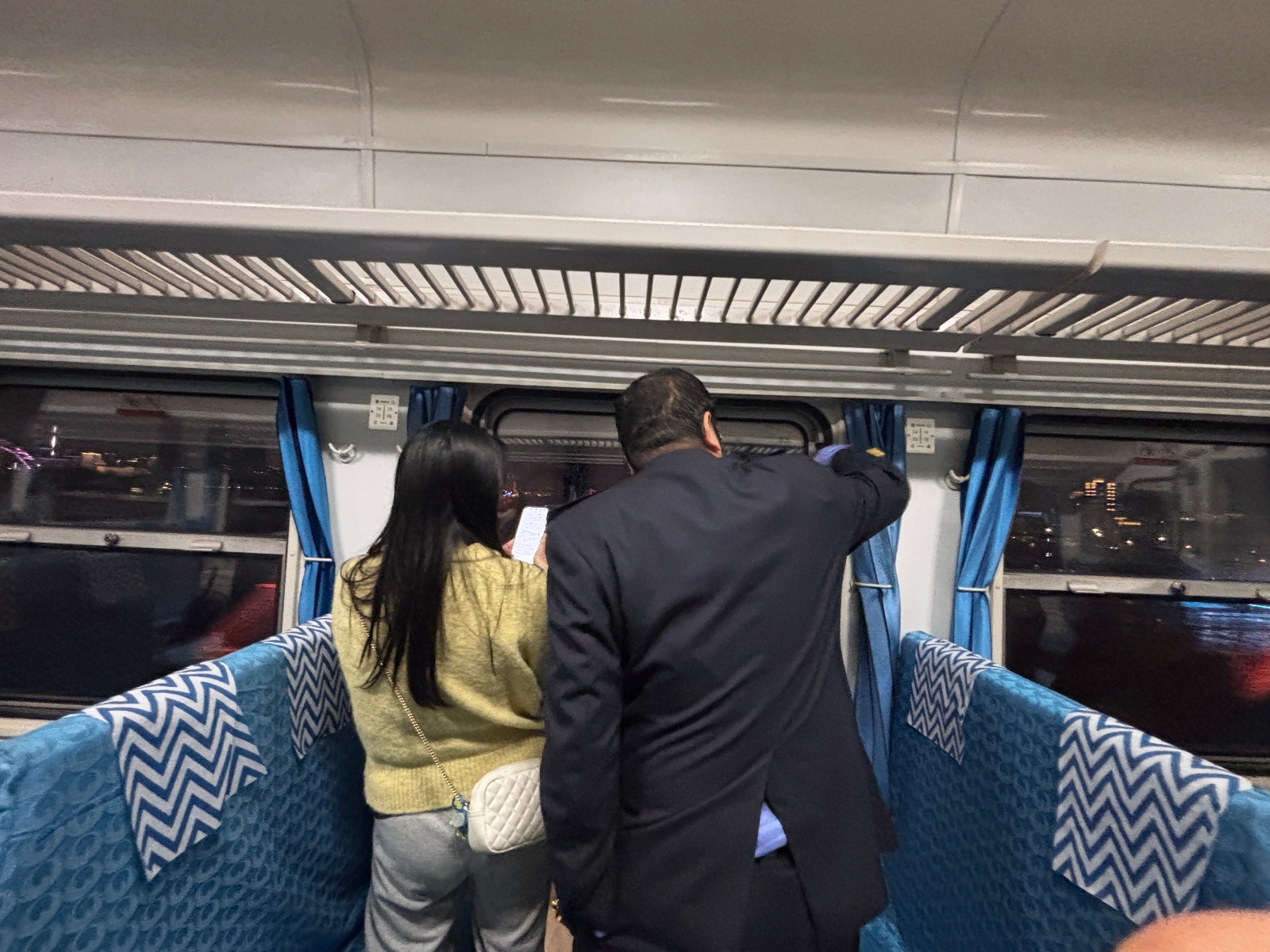 微信图片_20251107183214_647_345