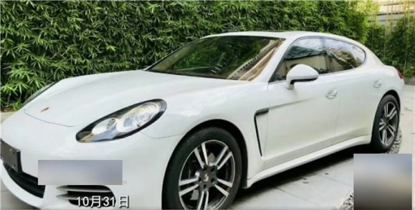 保时捷出事故保险公司让报废 但只赔100万保额的一半!车主不干了