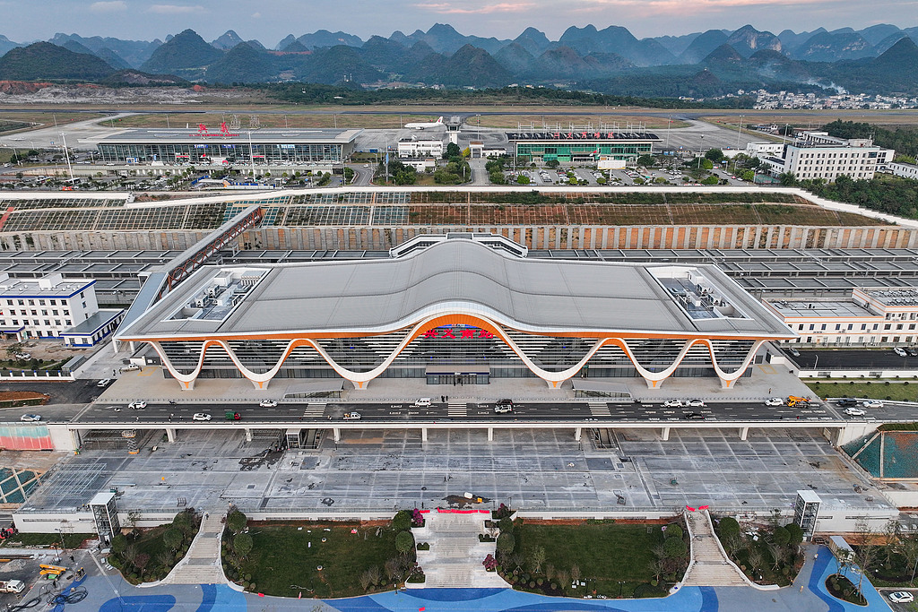 （兴义南站 瞿宏伦 摄）