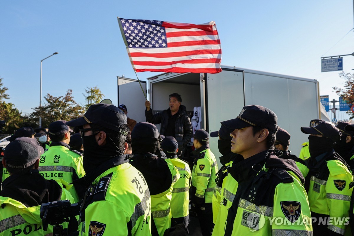 韩国庆州,当地警方加强安保措施