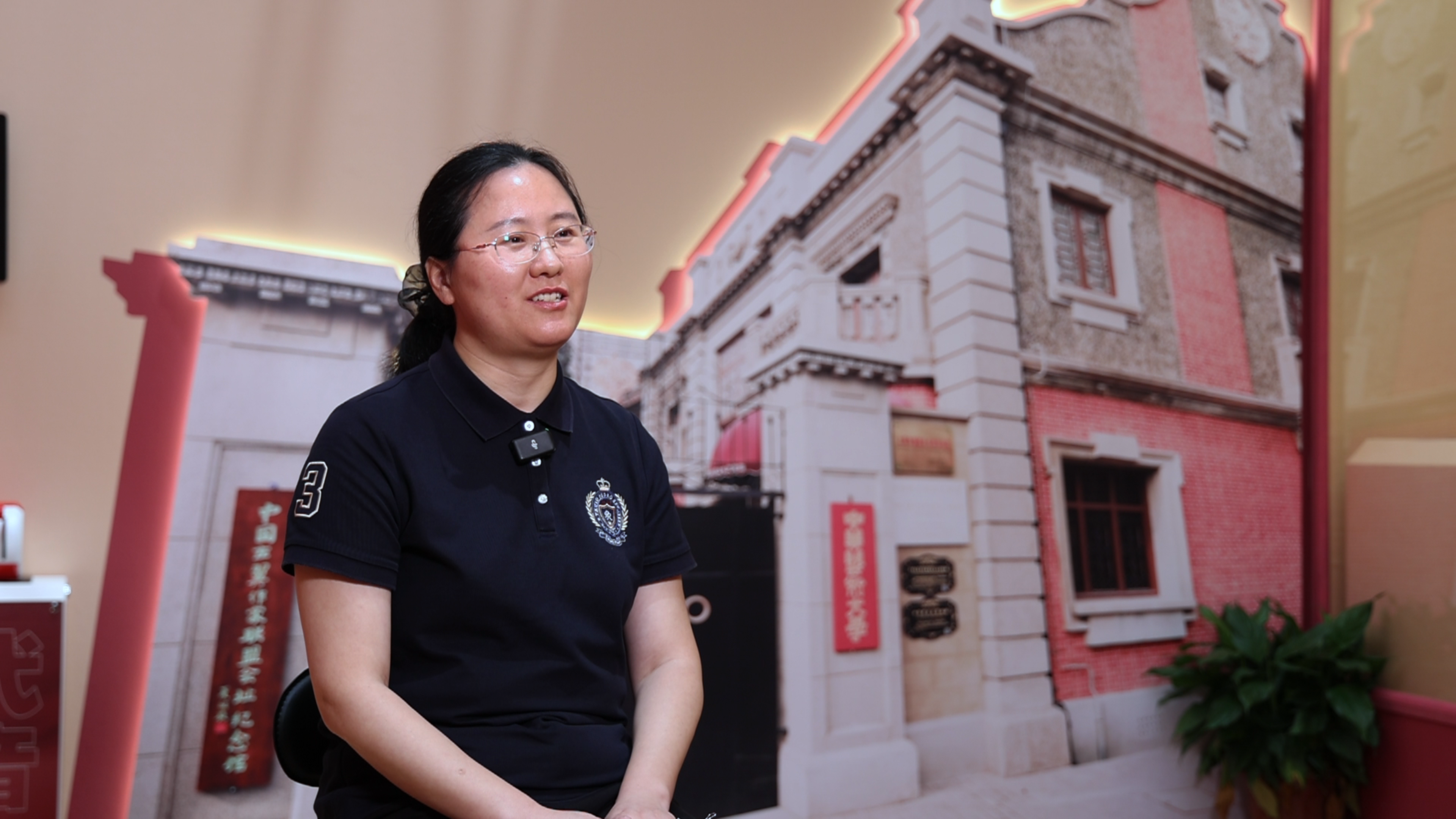 上海鲁迅纪念馆陈列部副研究馆员高方英。