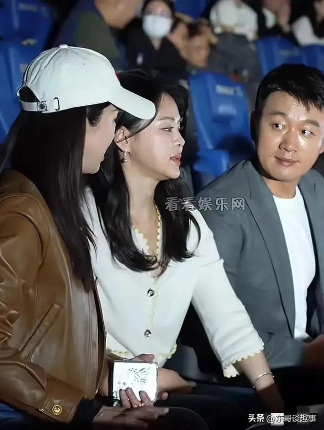 佟大为老婆关悦的脸好吓人，肿成了奶白馒头，脸上打了多少针呀？