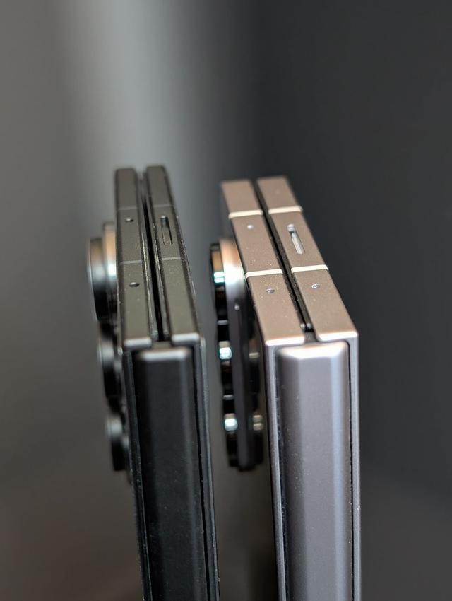 三星Galaxy Z Fold7折叠手机真机曝光:最薄处4.7/10.1毫米