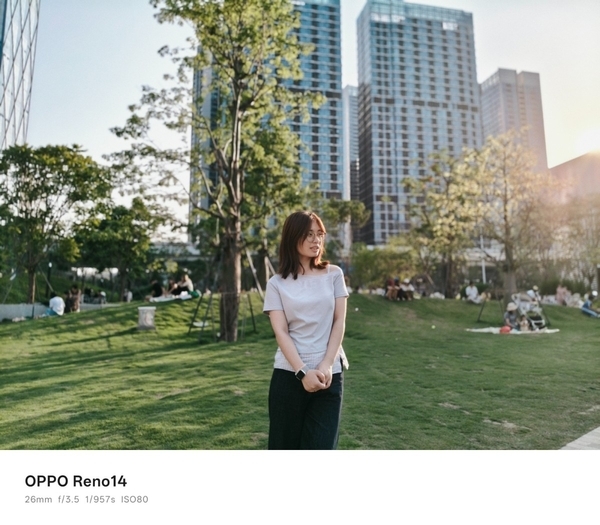 超美小OPhone新体验:OPPO Reno14满足你对小屏手机的所有期待
