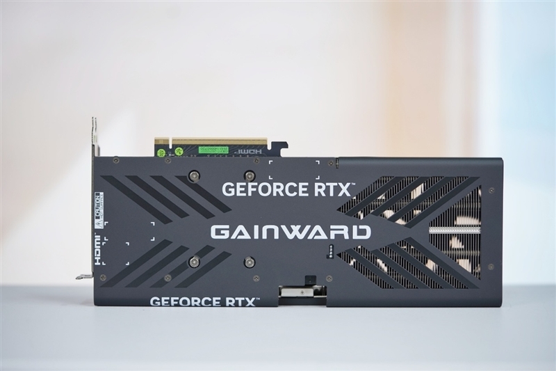 耕升RTX 5070 Ti炫光·超OC显卡评测:外形紧凑 性能不打折