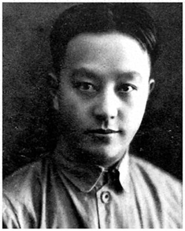 1938年毛主席写出《论持久战》，王明却讽刺：他是假抗日、真反苏