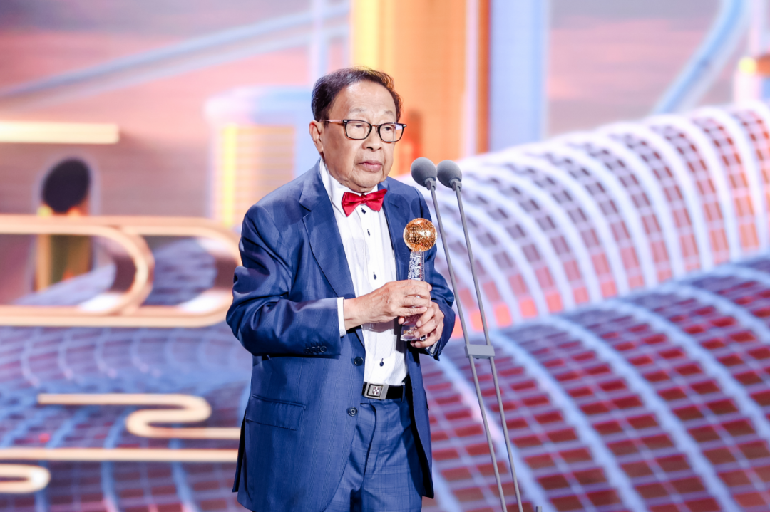 陈清泉获颁“影响世界华人大奖”