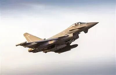 資料圖:英國空軍“臺風(fēng)”戰(zhàn)斗機(jī)(來源:中國國防報(bào))