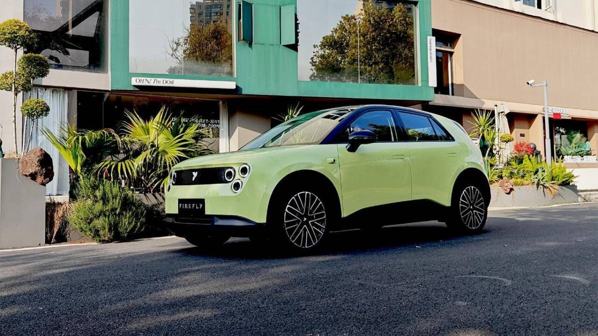 蔚来萤火虫定价 11.98 万元!暂时无法换电,但车主却能进牛屋