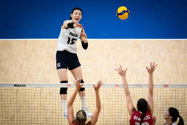 加拿大女排战胜中国女排__韩国女排加拿大女排