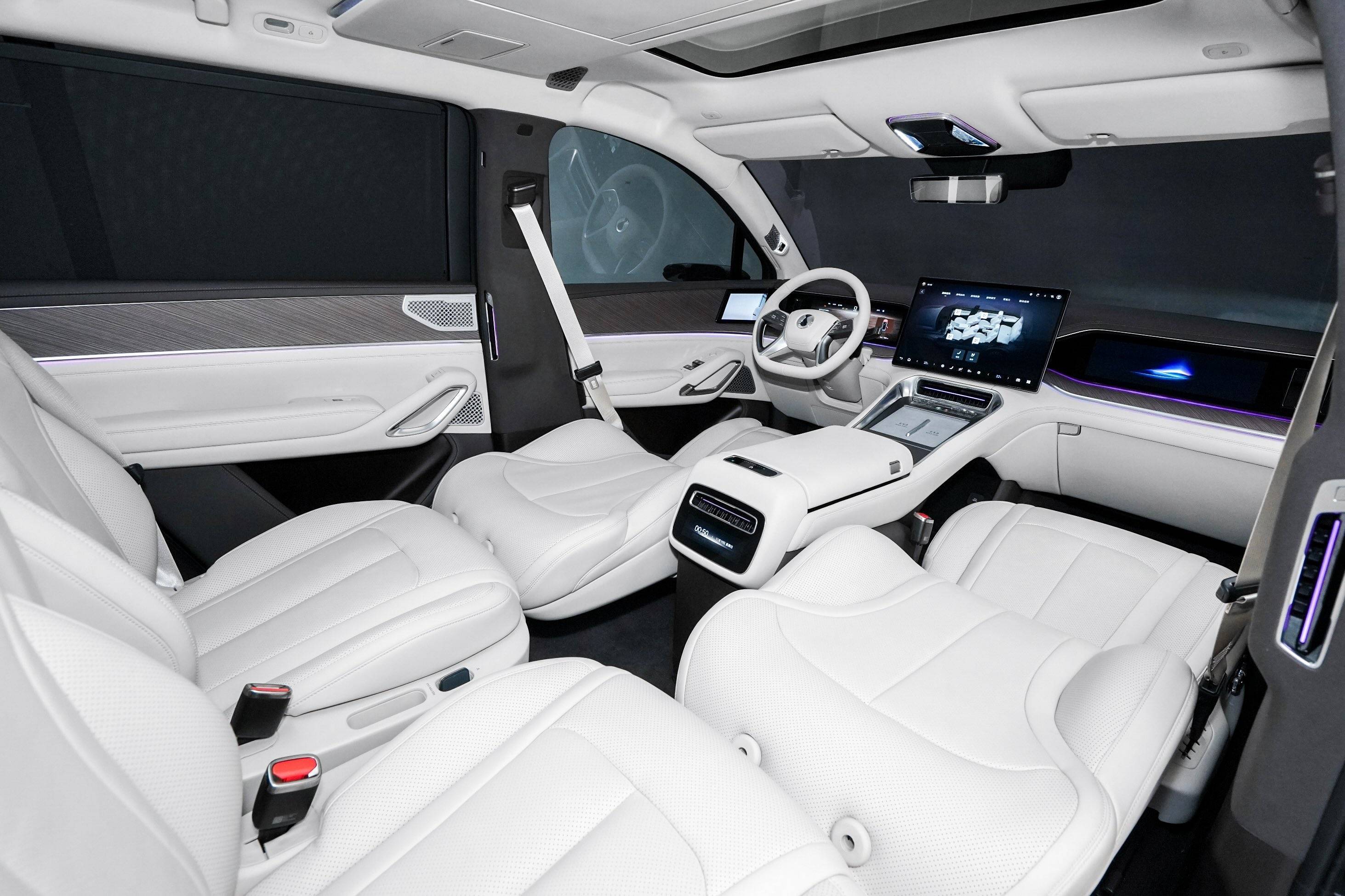 38.98 万元!腾势 N9 正式发售,问界 M9 迎来最强对手