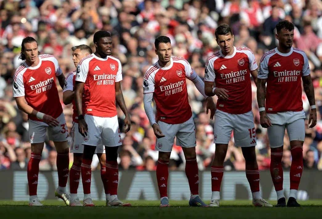 英超大结局:利物浦冠军!萨拉赫昙花四现,曼联创队史最差