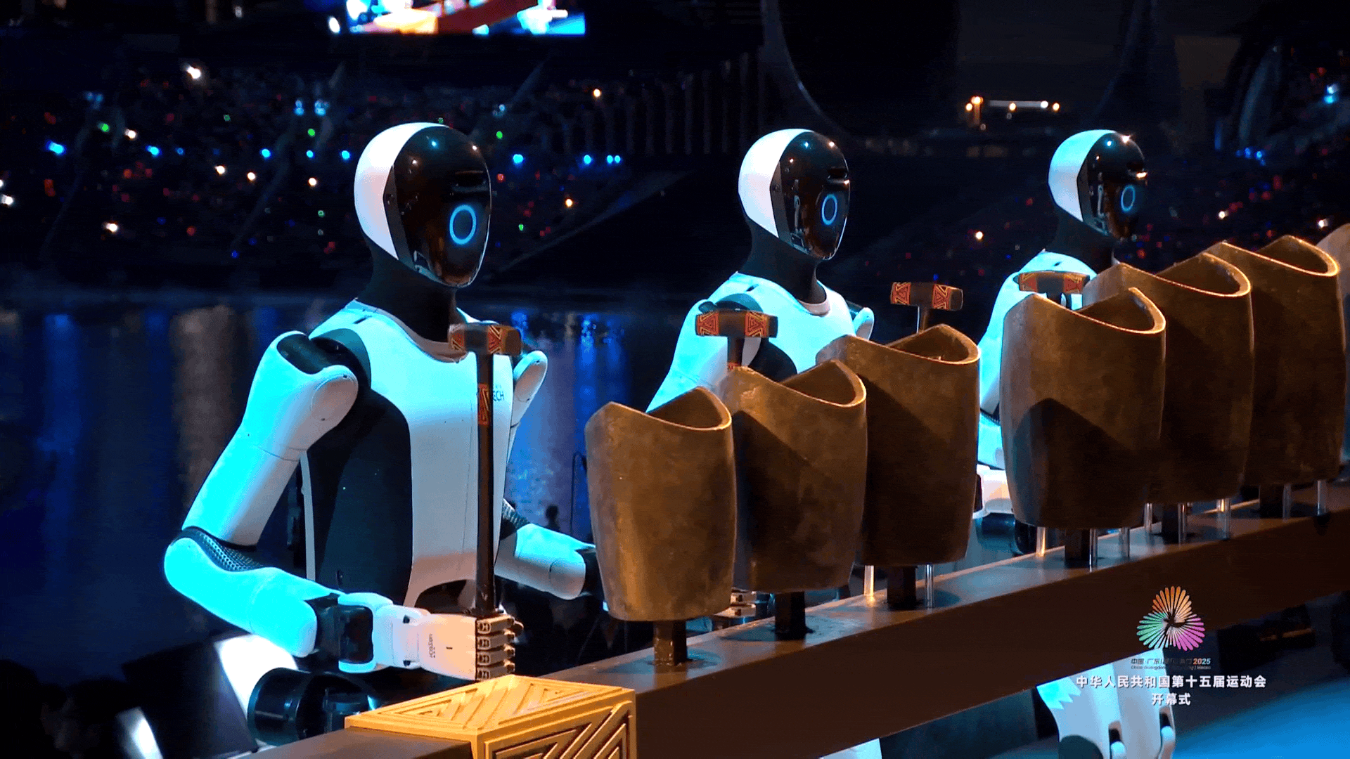 视频丨独家揭秘开幕式四大“名场面”！机器人敲响的竟是两千多年前的它