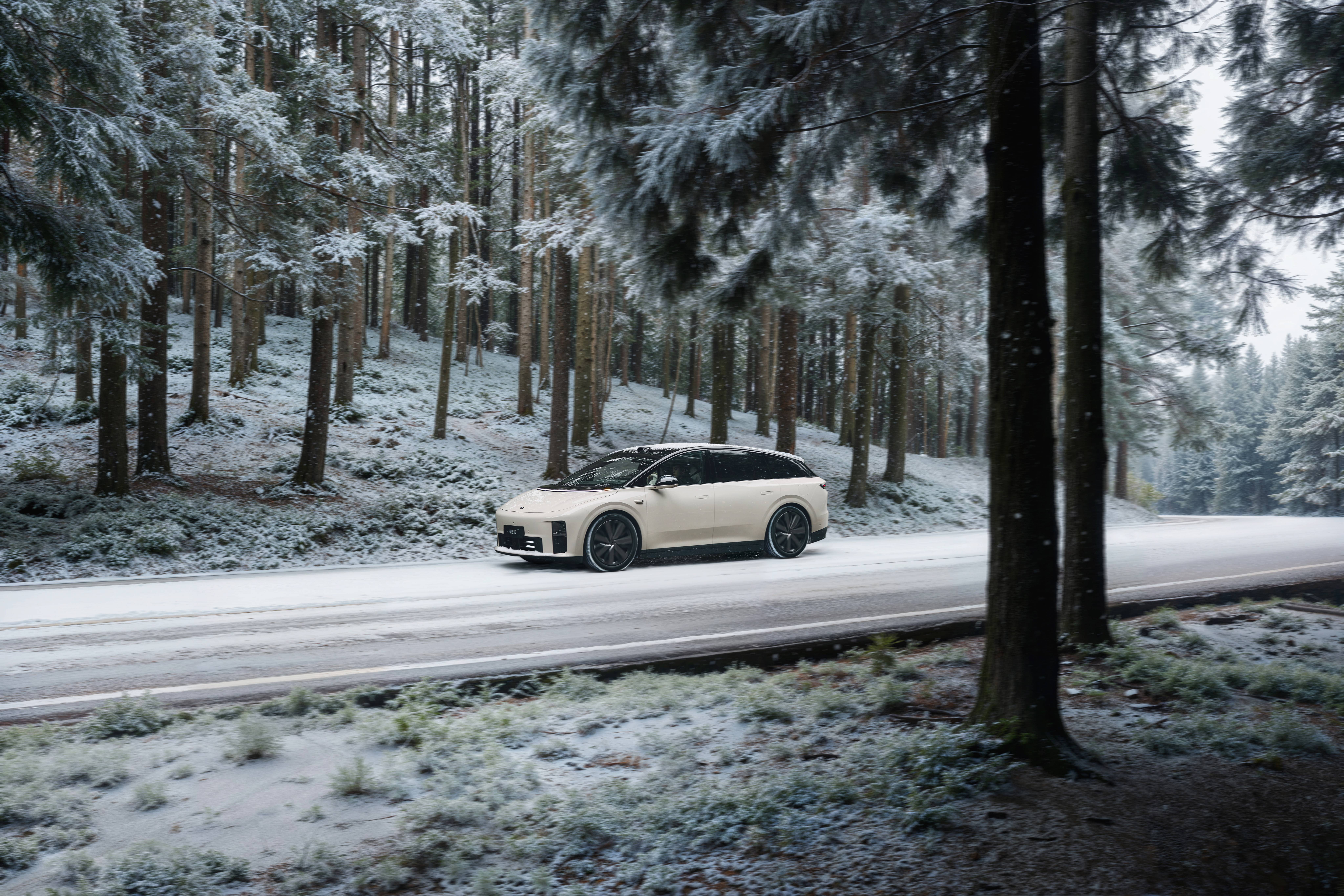 理想 VLA 再更新,不但自主充电还能躲鱼雷