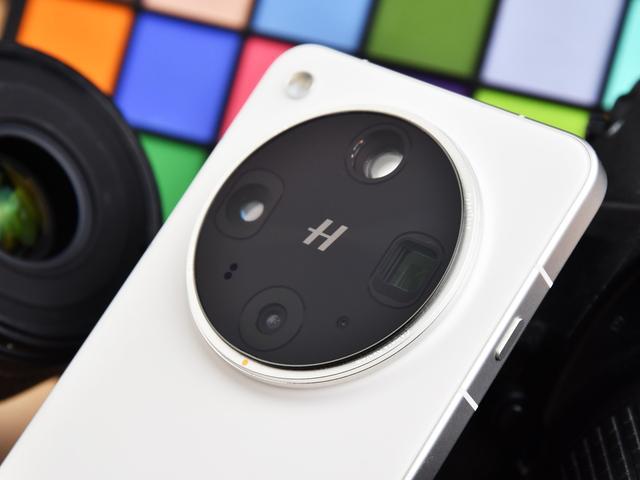 人像夜神的究极形态?OPPO Find X8 Ultra影像评测