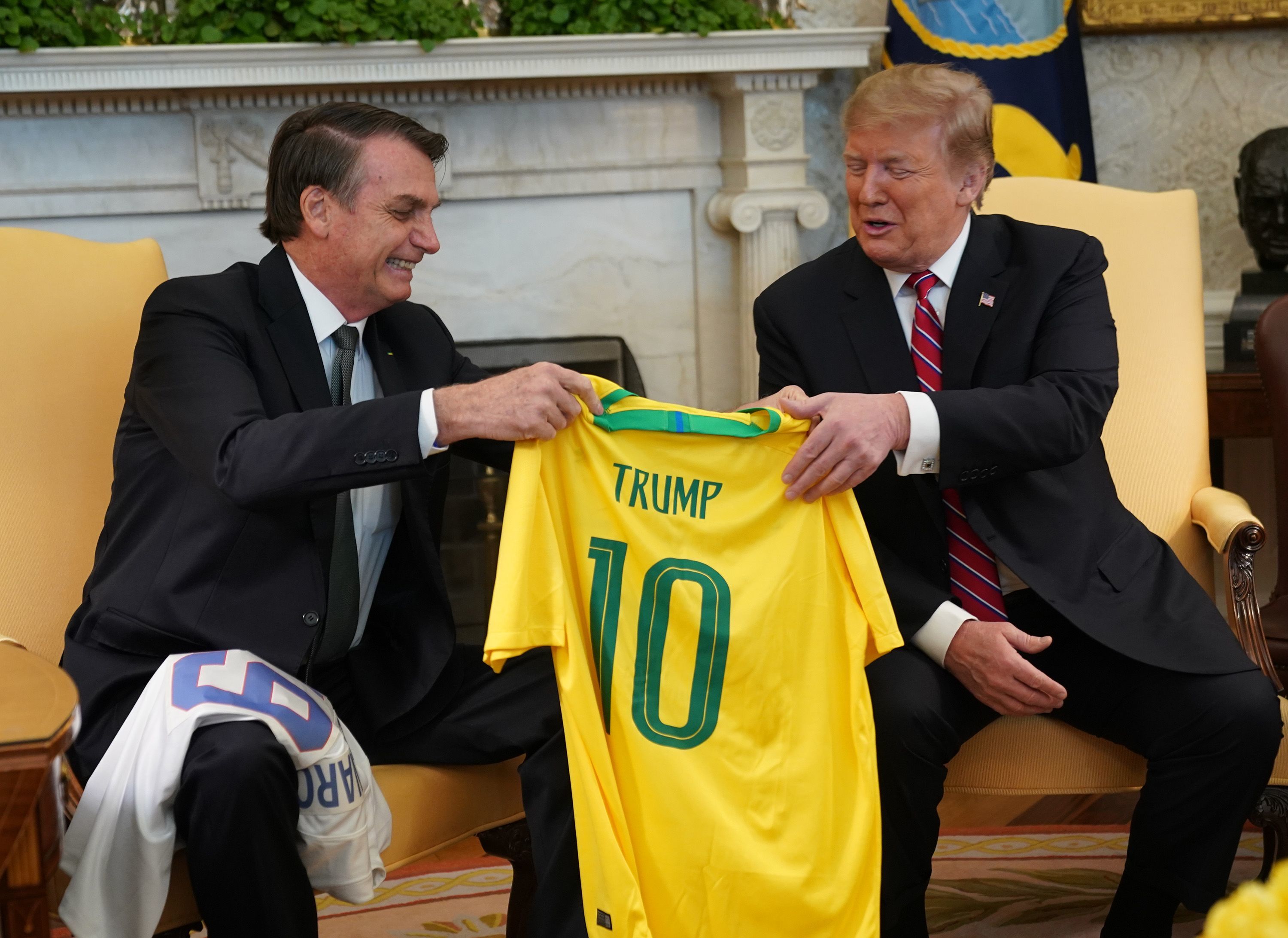 当地时间2019年3月19日,特朗普在白宫会见时任巴西总统博索纳罗 CNN
