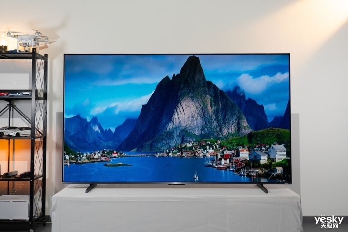 海信小墨E5Q Pro评测:AI赋能画质与体验升级,客厅秒变世俱杯赛场