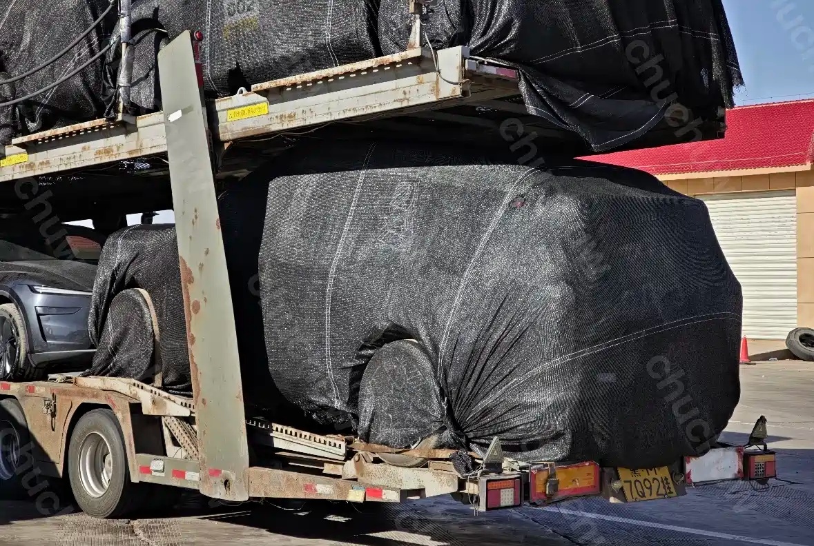 小米“昆仑”增程SUV谍照曝光,首次与YU7同框