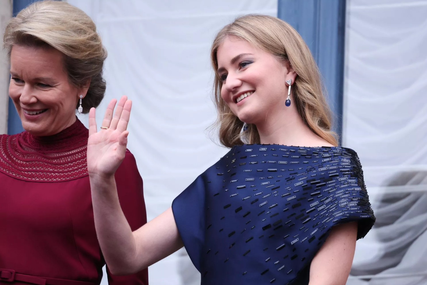 ▲比利时伊丽莎白公主(右)与母亲