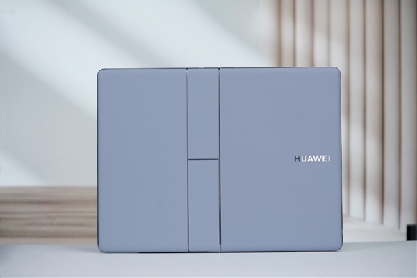 华为首款鸿蒙折叠屏电脑!MateBook Fold非凡大师图赏