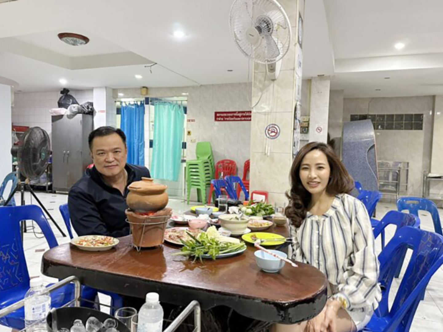 ▲阿努廷和苏帕南在家庭生活中