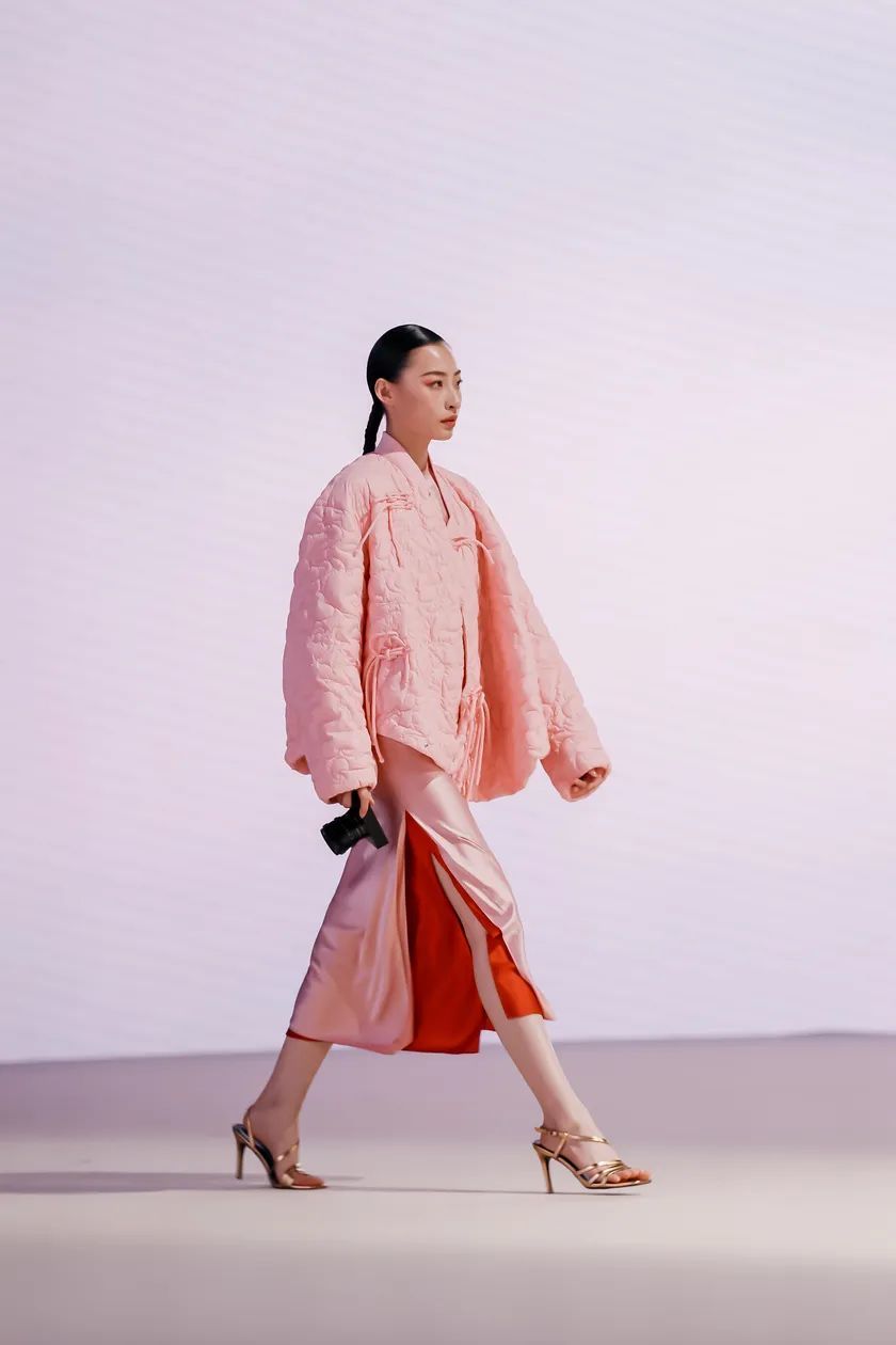 这场发布会,或将开启相机风格新赛道