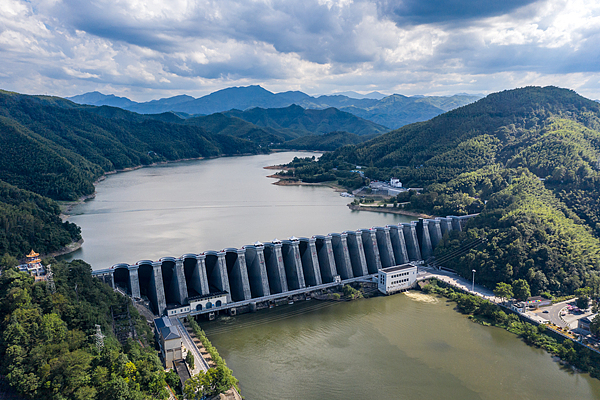 佛子岭水库建设旧照与今貌