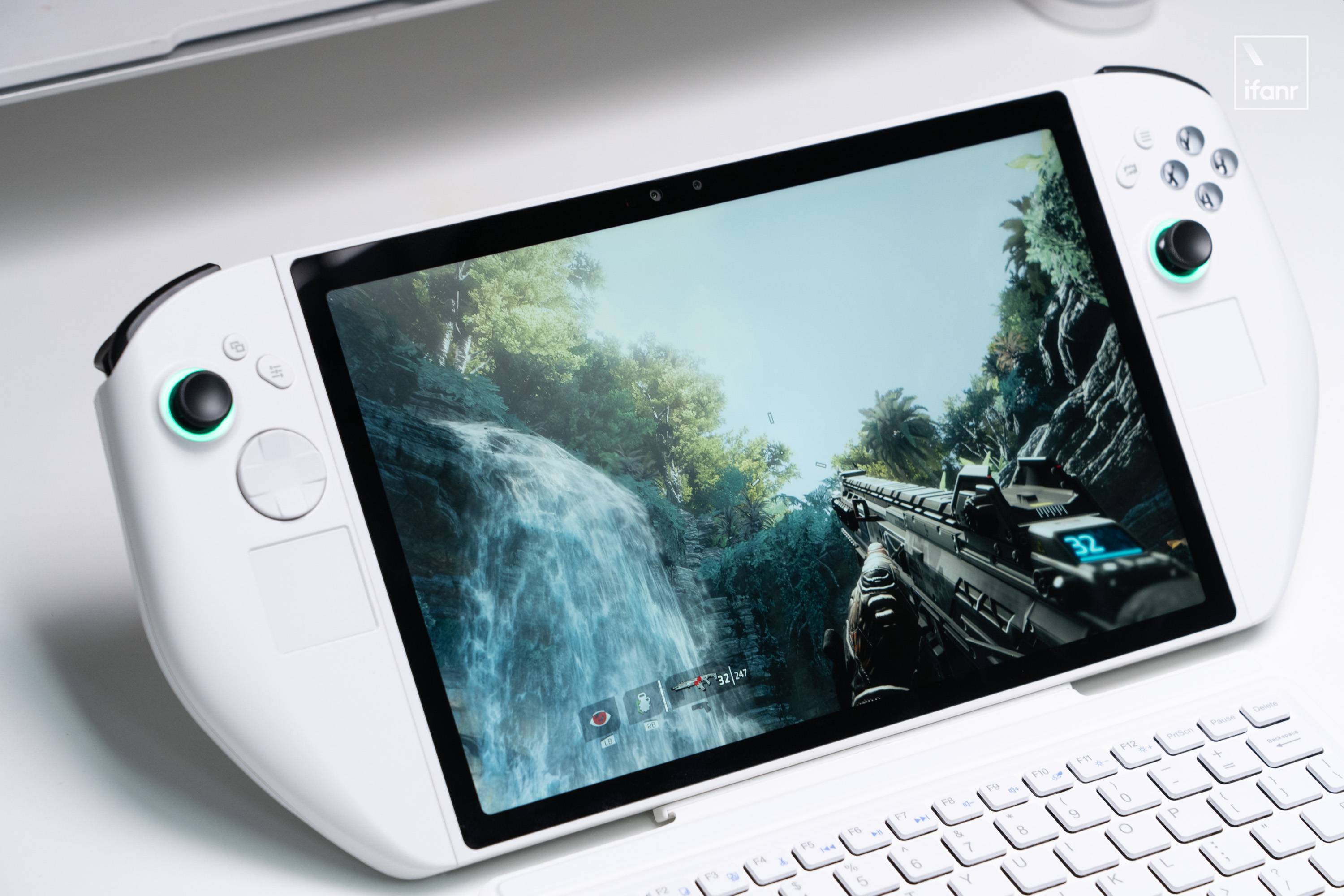 我体验了腾讯的裸眼 3D 游戏机:是鸡肋,还是战未来?