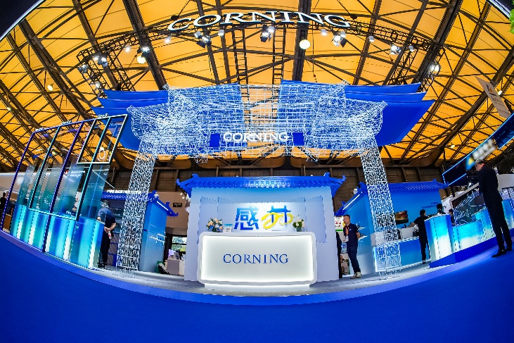 华为或首发国内 eSIM 手机/董明珠回应格力玫瑰空调争议/iPhone 九月有望接入 GPT-5