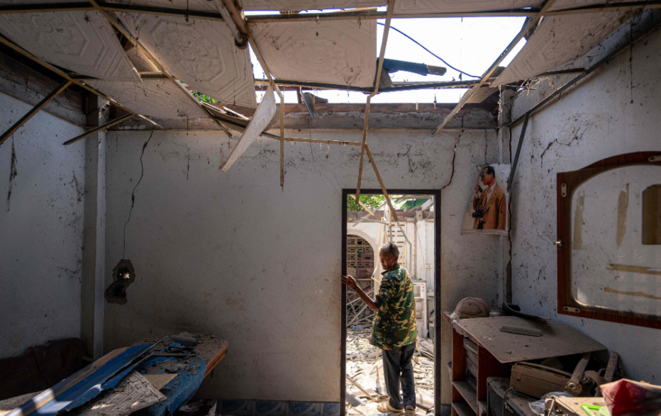 △12月9日,泰国沙缴府靠近泰柬边境的房屋在冲突中受损。