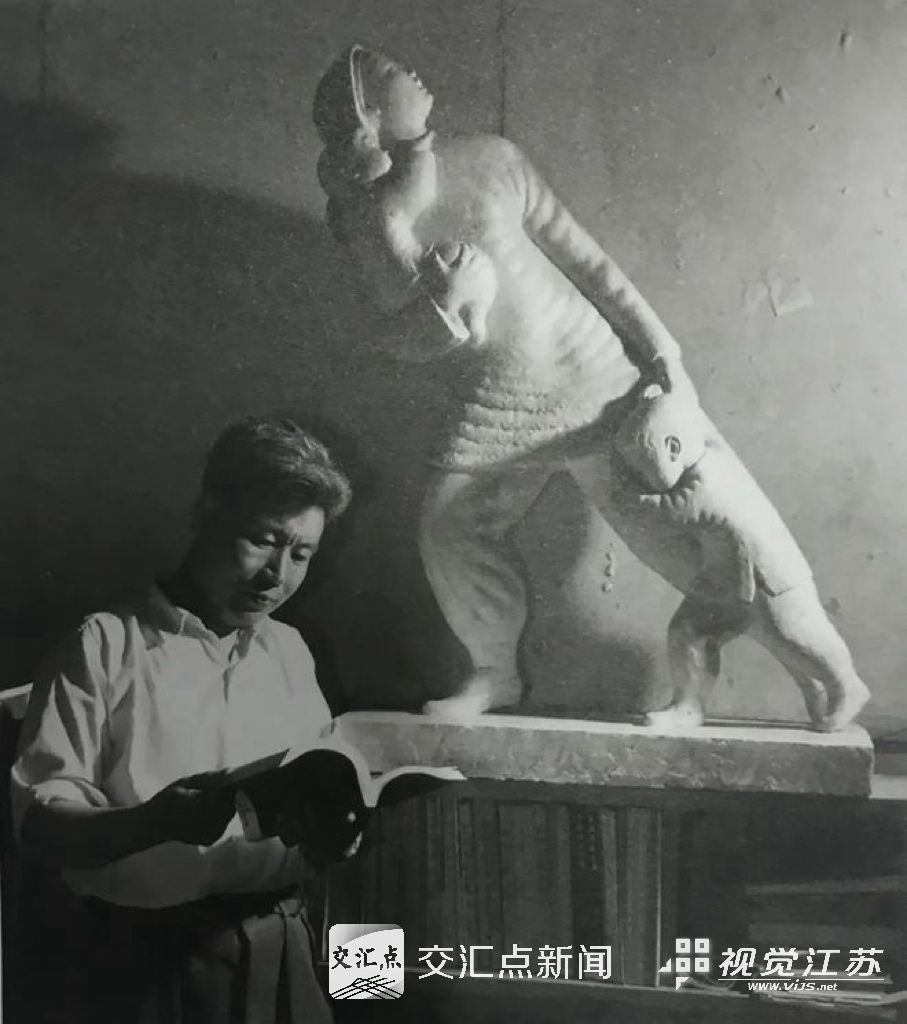 滑田友与作品《轰炸》