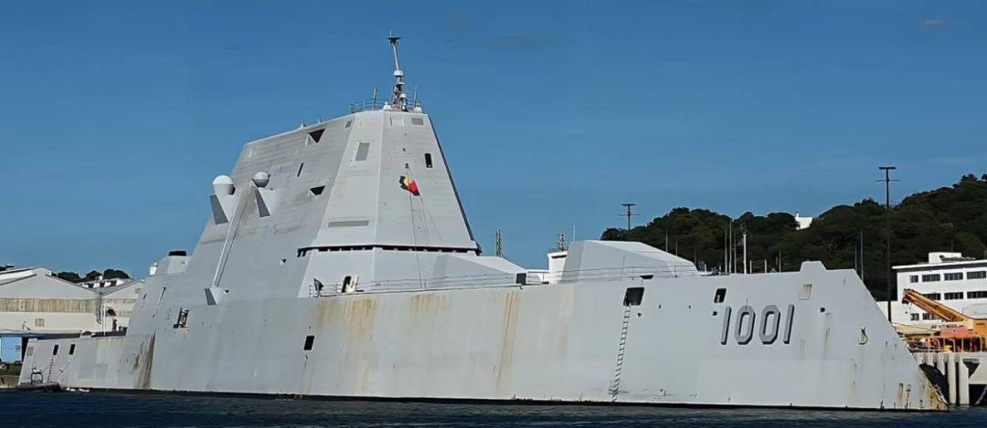 美軍朱姆沃爾特級驅逐艦發展并不順利 圖:資料