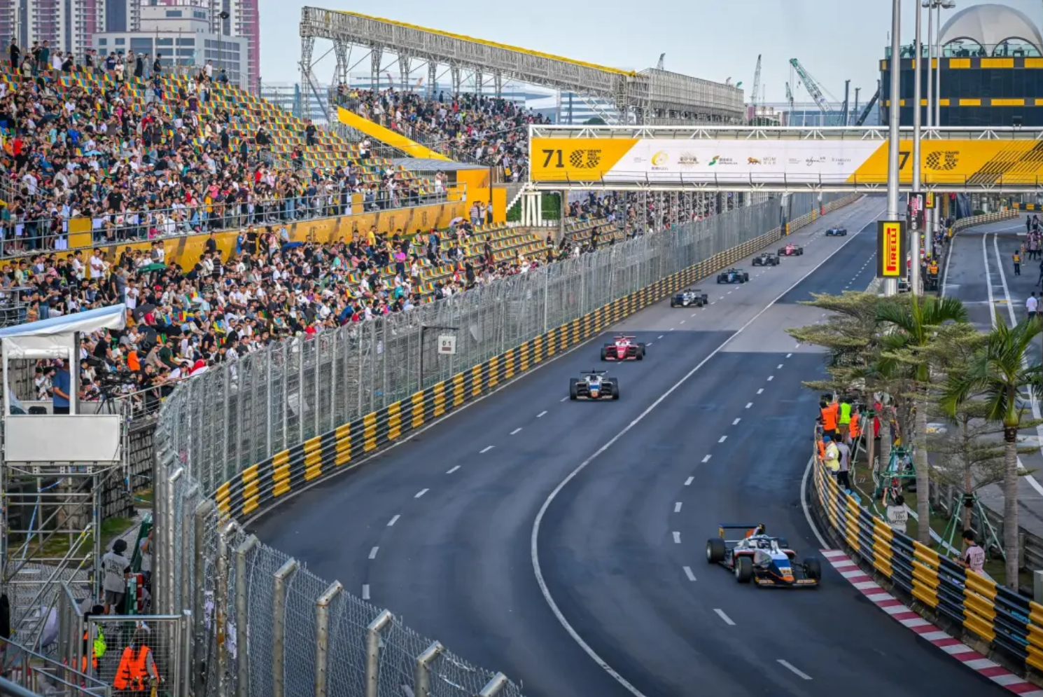 △世界上最古老的街道车赛之一“格兰披治大赛车”。