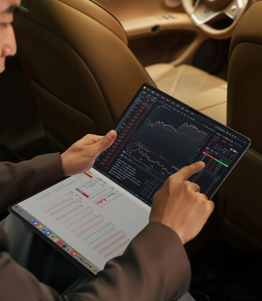 开箱华为折叠电脑:对比 MacBook Air 怎么样?