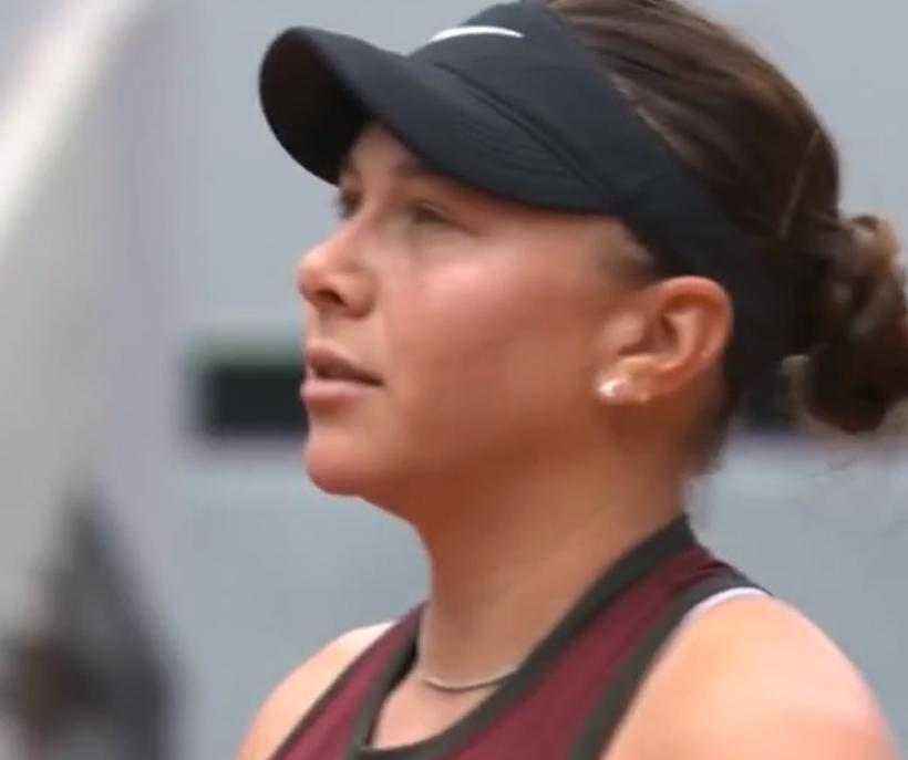 一场2-0!让萨巴伦卡进八强,下轮对郑钦文,中国金花有望创纪录