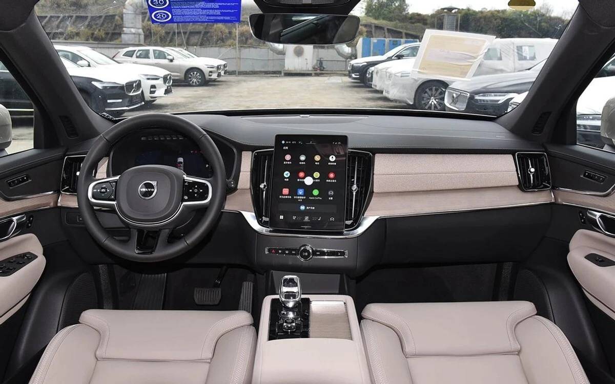 直降 16 万!47.9 万元起,全新沃尔沃 XC90 大降价,新增 6 座车型
