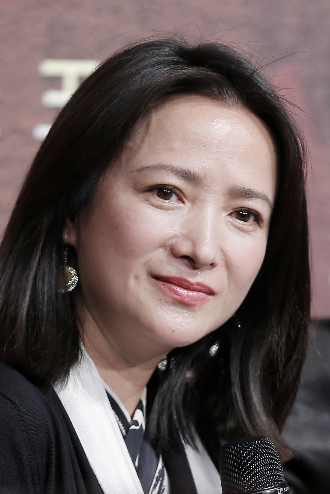 何晴 图据视觉中国