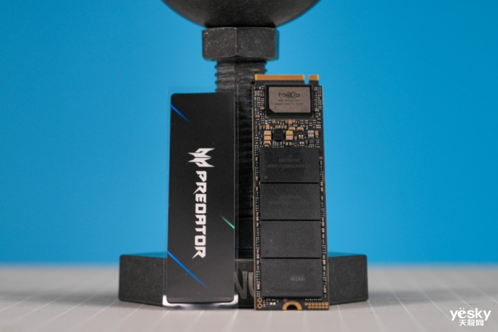 高性能无缓Gen 5打造AI PC应用基石 宏碁掠夺者GM9 4TB固态硬盘评测