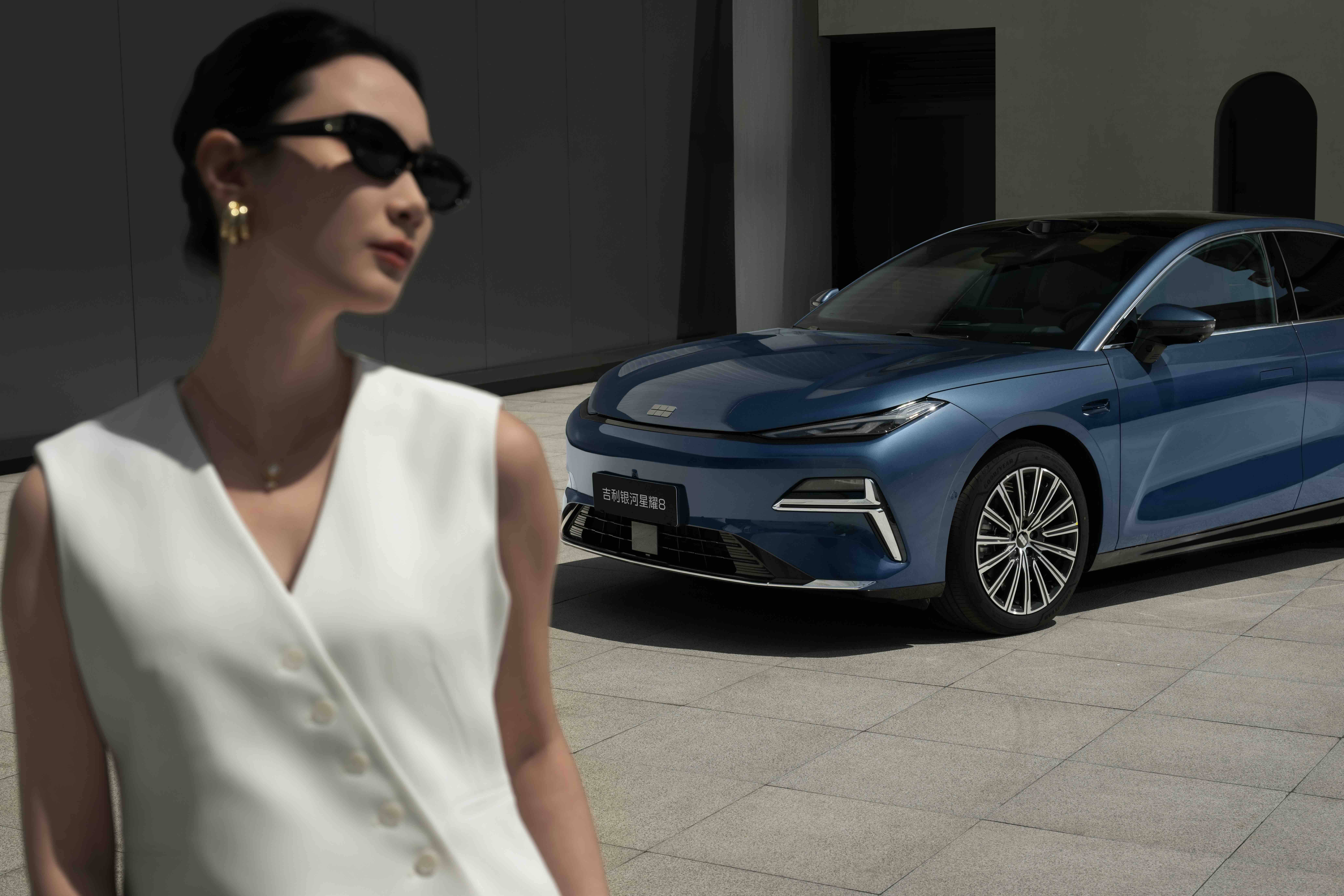 比汉 DM-i 便宜 5 万!吉利银河星耀 8 上市,11.58 万元起