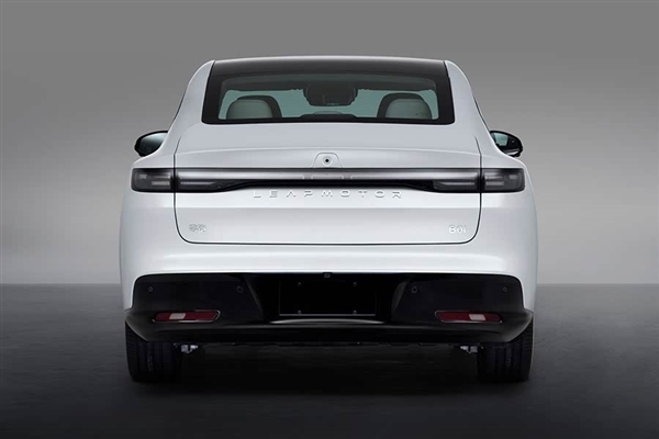 起售价或低于10万 零跑全新纯电轿车B01官图发布:爆款预订