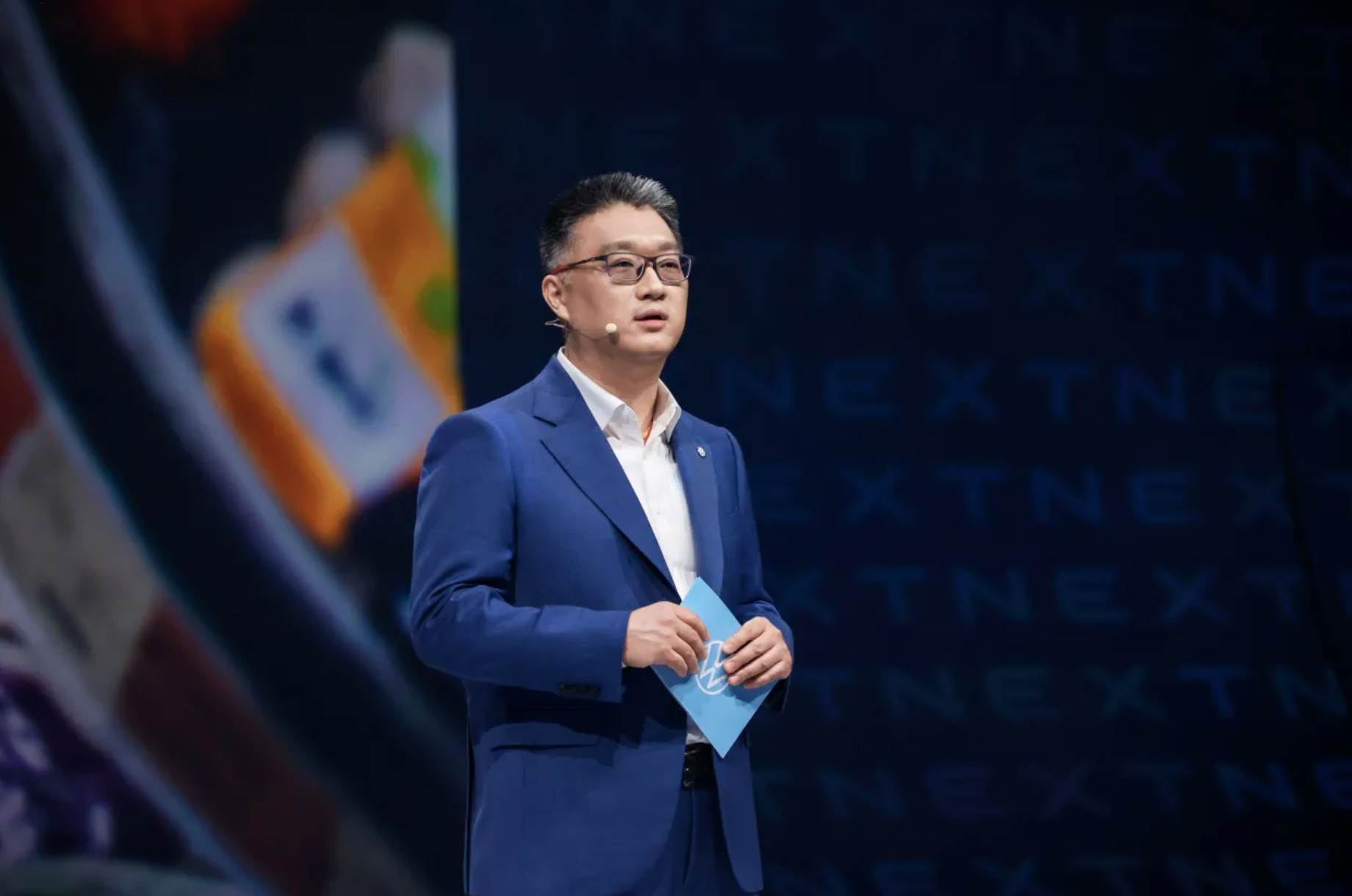 上汽名爵一口气发了三辆车,其中一辆会让 OPPO 帮着卖